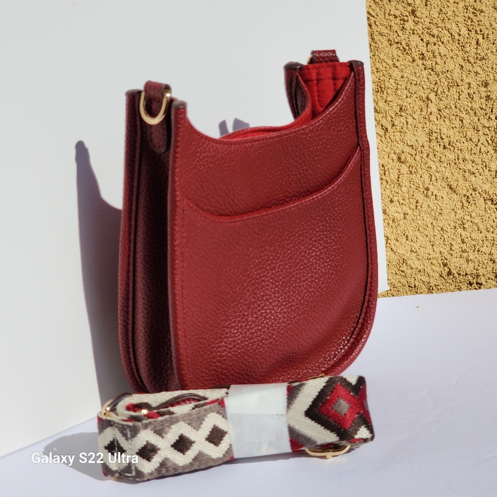 Women's Faux Pebble Leather Wine Small Two Pocket Shoulder Bag with Guiter Strap - Picture 6 of 8